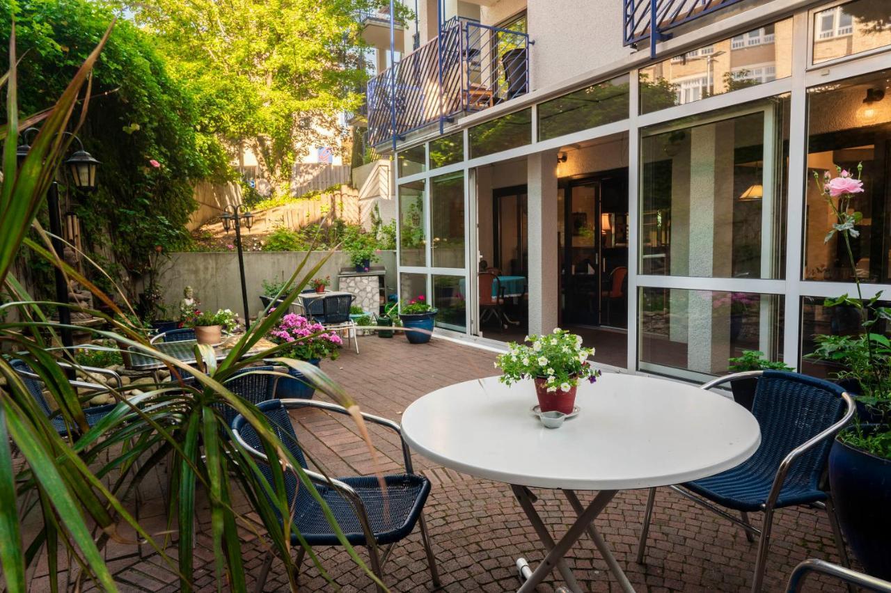 Hotel Astoria Am Urachplatz Stuttgart Exterior photo