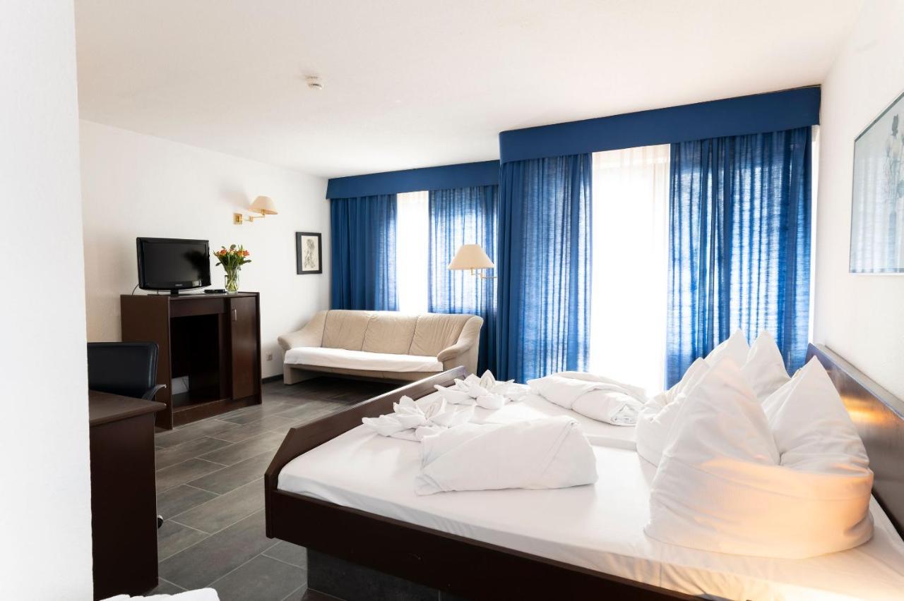Hotel Astoria Am Urachplatz Stuttgart Exterior photo